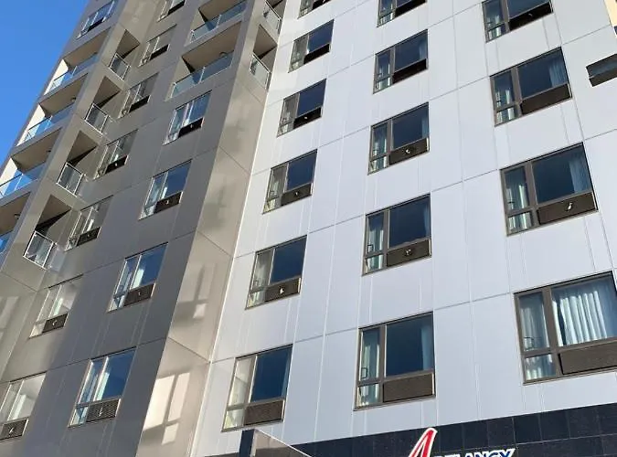 Astoria Delancy Inn & Suites New York