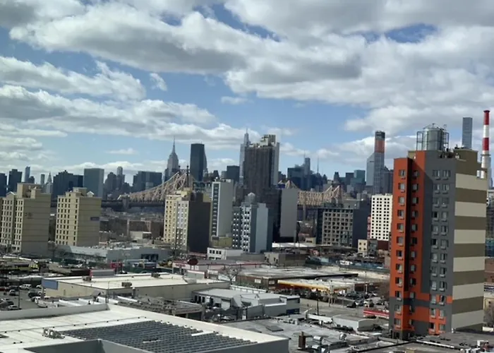 Astoria Delancy Inn & Suites New York